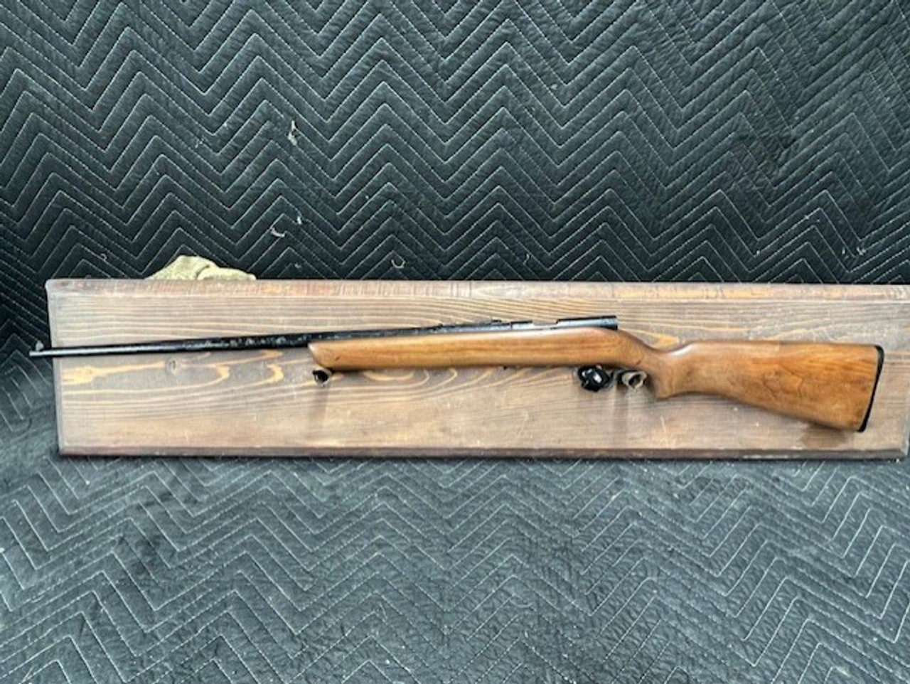 Used H&R Model 865 Plainsman 22lr *NO BOLT OR MAG --AS IS* Used H&R Model 865 Plainsman 22lr *NO BOLT OR MAG --AS IS*