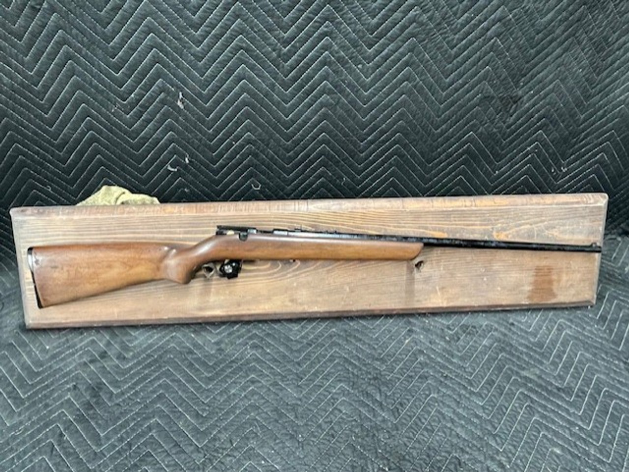 Used H&R Model 865 Plainsman 22lr *NO BOLT OR MAG --AS IS* Used H&R Model 865 Plainsman 22lr *NO BOLT OR MAG --AS IS*