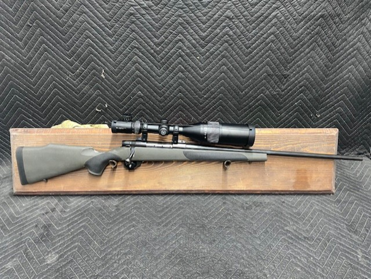 Used Weatherby Vanguard  300 wby mag 24" w/Vortex 2-12x56 Scope & Sunshade Used Weatherby Vanguard  300 wby mag 24" w/Vortex 2-12x56 Scope & Sunshade