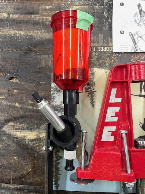 Used Lee Breech Lock Reloading Kit w/9mm & 223 Die Sets