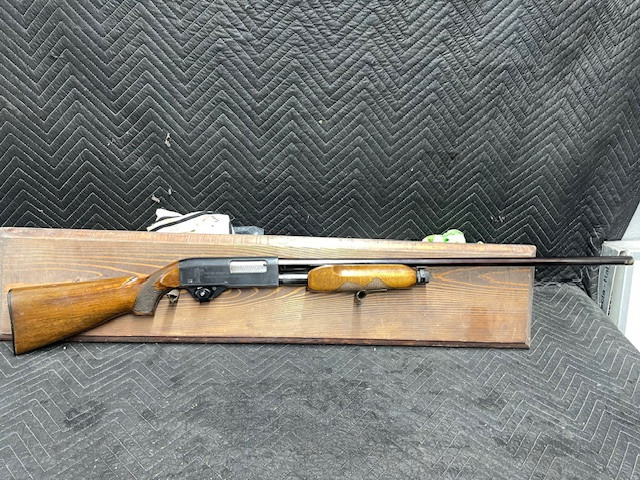 Used Beretta Silver Pigeon Pump 12 Gauge 30" *Bluing at Muzzle Gone, Small Crack in Stock behind Receiver*