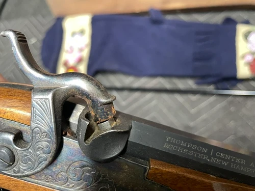 Used Thomson Centre Hawken 50 Cal BP 28" w/Cleaning Rod & Soft Scabbard*Lite Rust on Hammer*