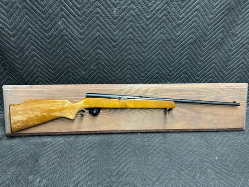 Used Lakefield MK III Autoloader 22 lr20" 10rds *Missing Magazine & Small Rust Patch on Barrel*