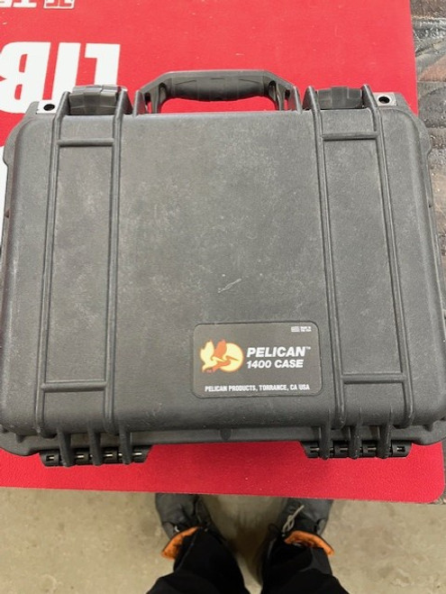 Used Pelican 1400 Lockable Hard Case - 14" x 12" x6" OD