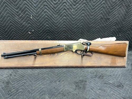 Used Henry H009B 30-30 20" Oct Barrel 2/Leather Lever Wrap