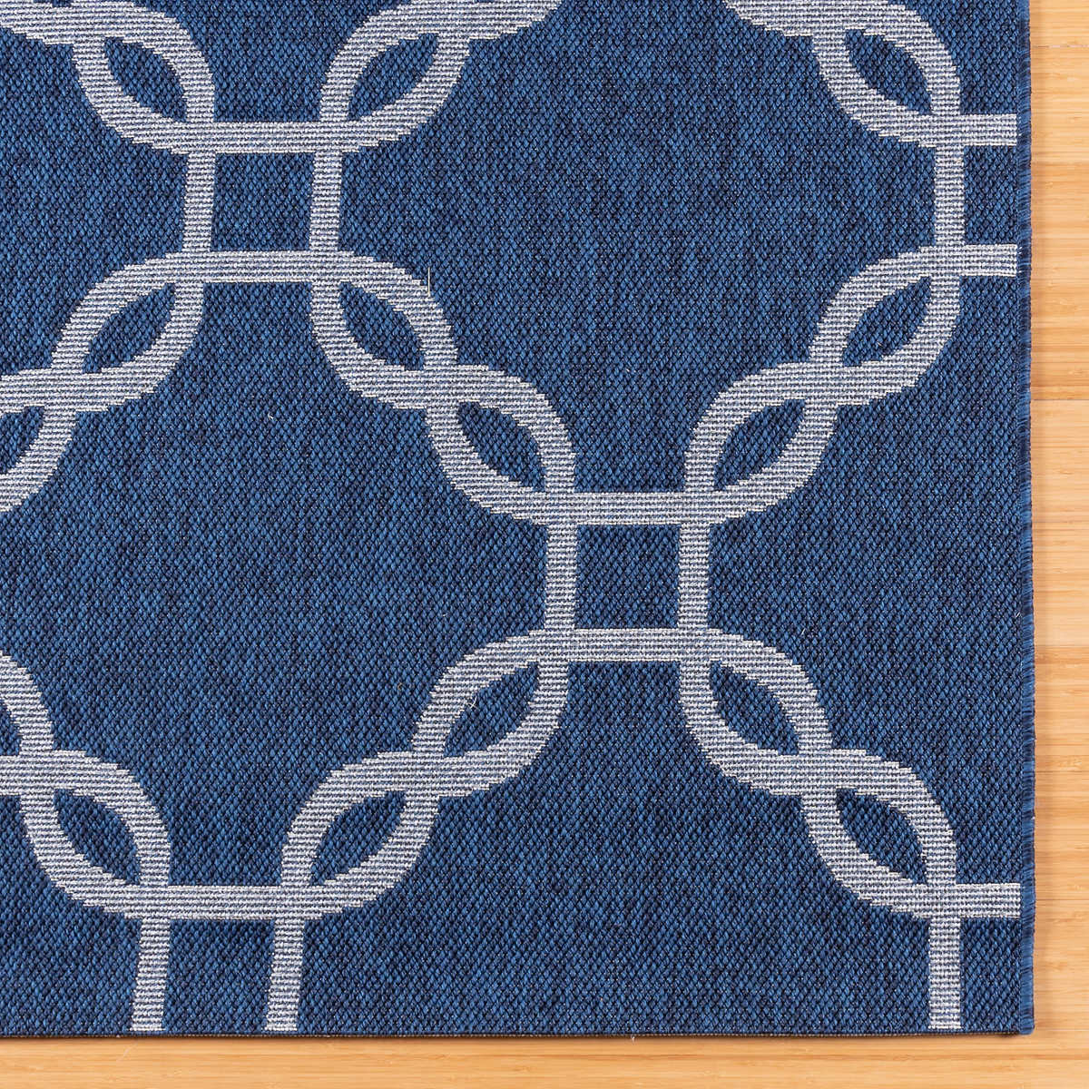 Indoor/Outdoor Rug from Studio by Brown Jordan, Links 8X10 iLIKENEW