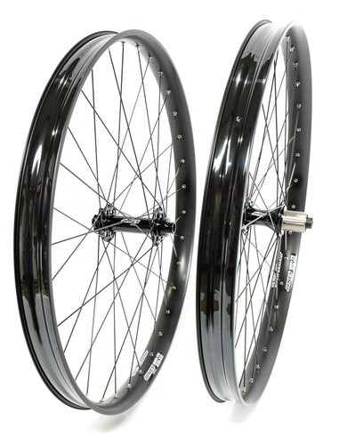Jones Spec. 29" x 50 mm 32 Spoke Aluminum Wheels for Schrader Valve and Shimano HG Freehub Body