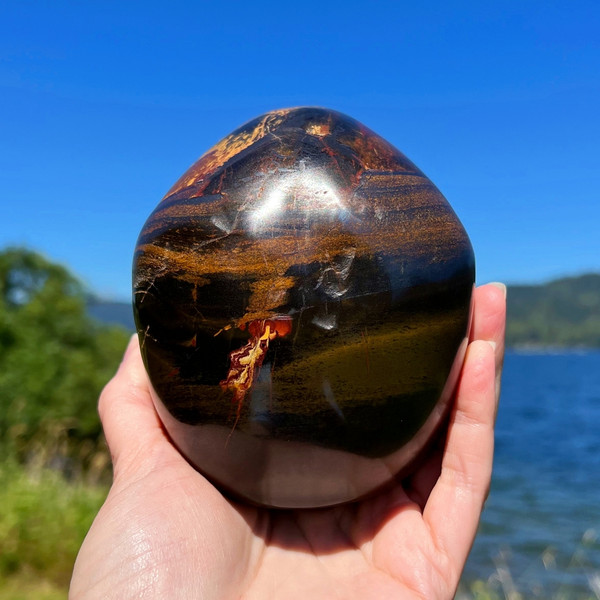 Raven's High Definition Mara Mamba Tiger Eye Crystal Skull