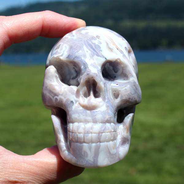 Royal Agate Vugs Crystal Skull 3.1"