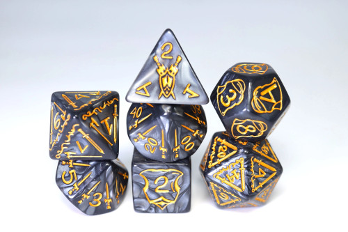 Queen's Armory: Cursed: 25mm RPG Dice Set