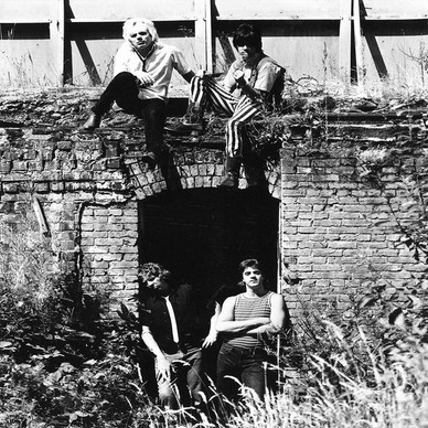 Shatterbox - Strung Out On The Line NM or M-