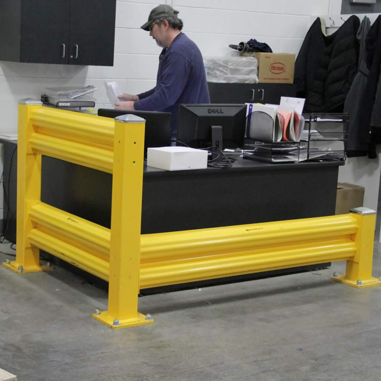 One or two rails can be mounted on Handle It columns