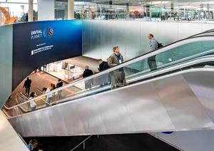 Escalator to Hall 5 branding