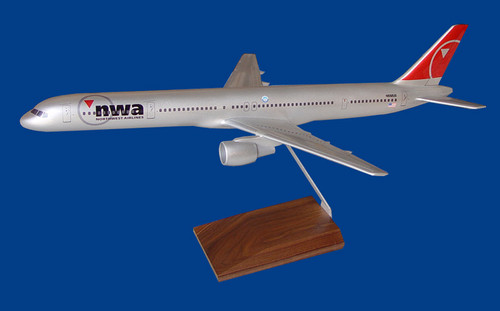 NWA B757-300