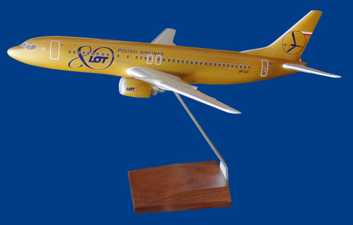 LOT B737-400