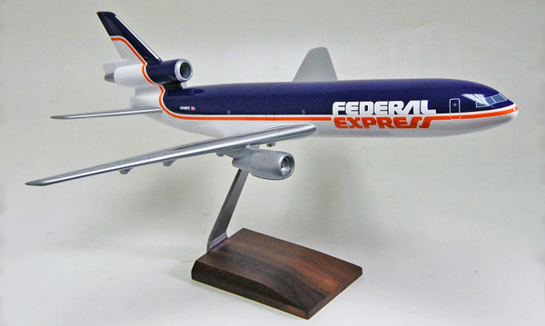 Federal Express DC-10F