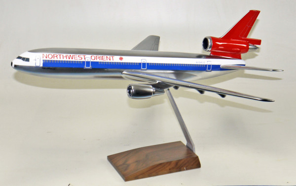 Northwest DC-10 (Chrome)