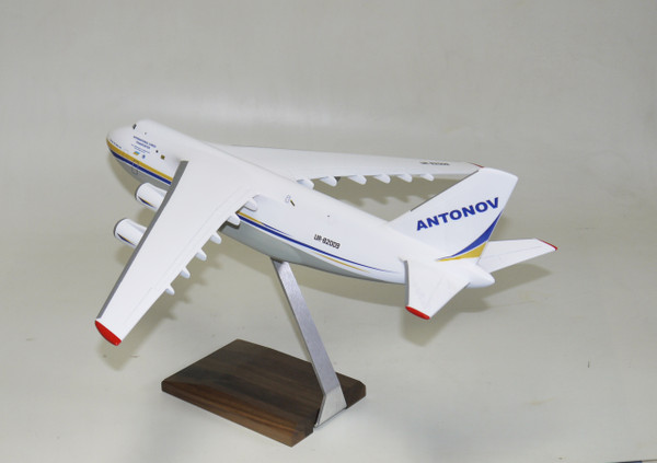 Antonov AN-124