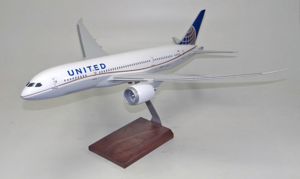United B787-900