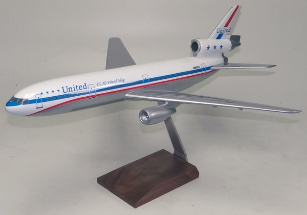 United DC-10 Friendship 1