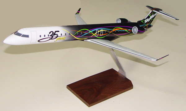 Skywest Anniversary CRJ-900