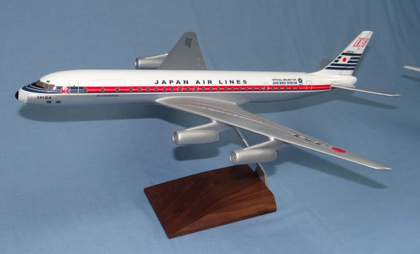 Japan Airlines DC-8-62