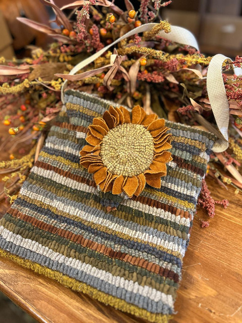 Hit or Miss and Flower Envelope Bag Rug Hooking Pattern