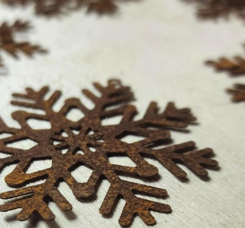 2 1/2 inch Rusty Tin Snowflake ~ Pack of 5