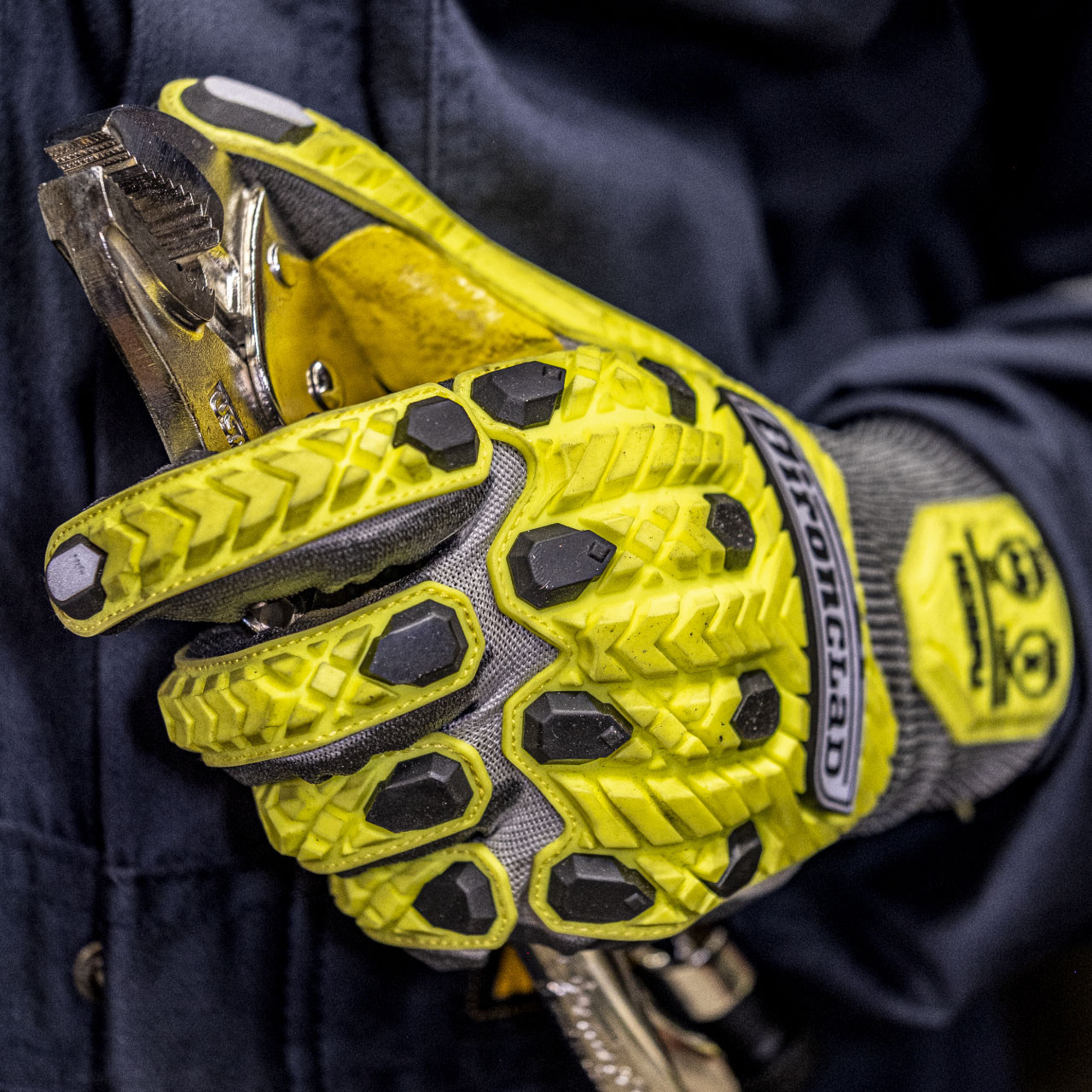 COMMAND™ A3 PU IMPACT