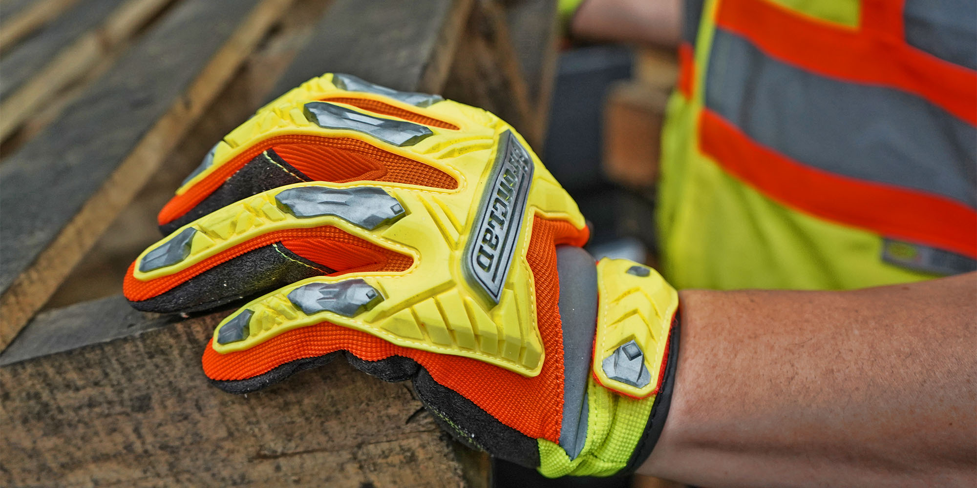 COMMAND™ IMPACT HI-VIZ WINS 2019 OH&S AWARD
