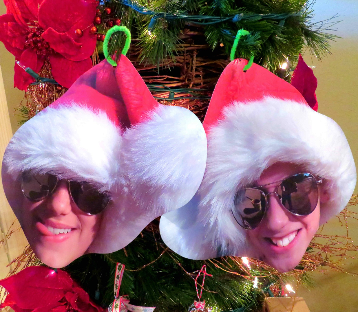 Create Amazing Custom Christmas Presents with Big Head Cutouts! Build