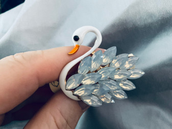 Pin, Broach Swan Rhinestone White Bird Pin, Broach Swan Rhinestone White Bird