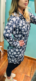 LuLu Beachtime Top Tunic Sheer Under Sleeves Thumbholes Navy Palm Tree