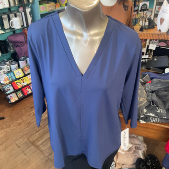 LuLu B V-Neck 3/4 Sleeve Navy Top Coolant-like Fabric SPF 50 LuLu B V-Neck 3/4 Sleeve Navy Top Coolant-like Fabric SPF 50