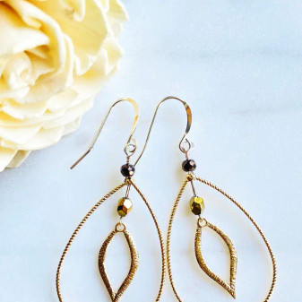Earrings 1 LEFT Dangle Twisted Wire Beads Golden 