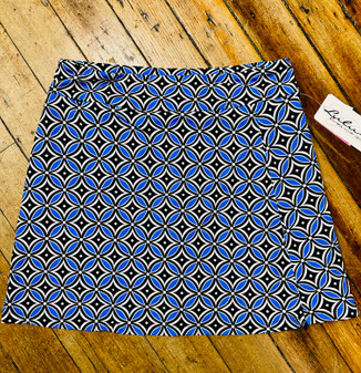 LuLu B Skort Phone Pocket 2 Waist Zip Pockets Side Zip Geometric Blue Black