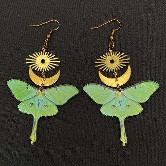 Green Moth Sun Burst Earringa