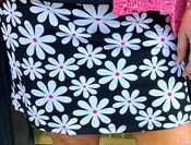 LuLu B Phone Pocket Skort Coolant Like Fabrics 2 Waist Zip Pockets Black Daisy