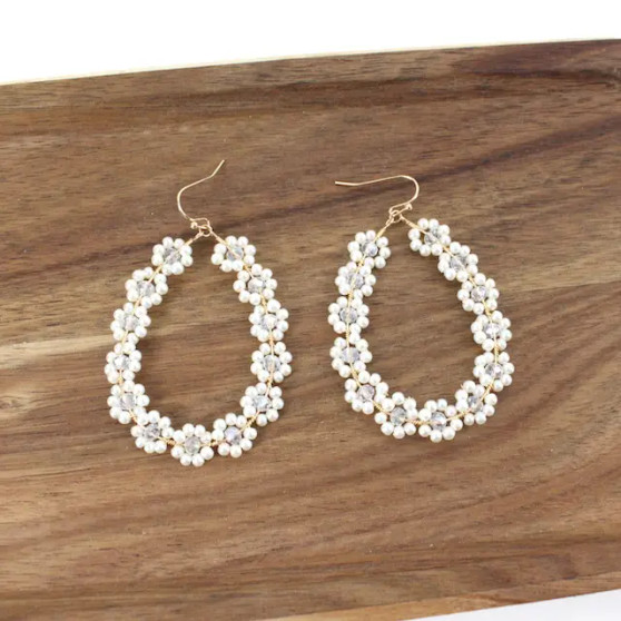 Earrings, Glass Beaded Flower Daisy Linen White Eggshell