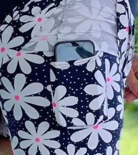 LuLu B Phone Pocket Skort Coolant Like Fabrics 2 Waist Zip Pockets Black Daisy