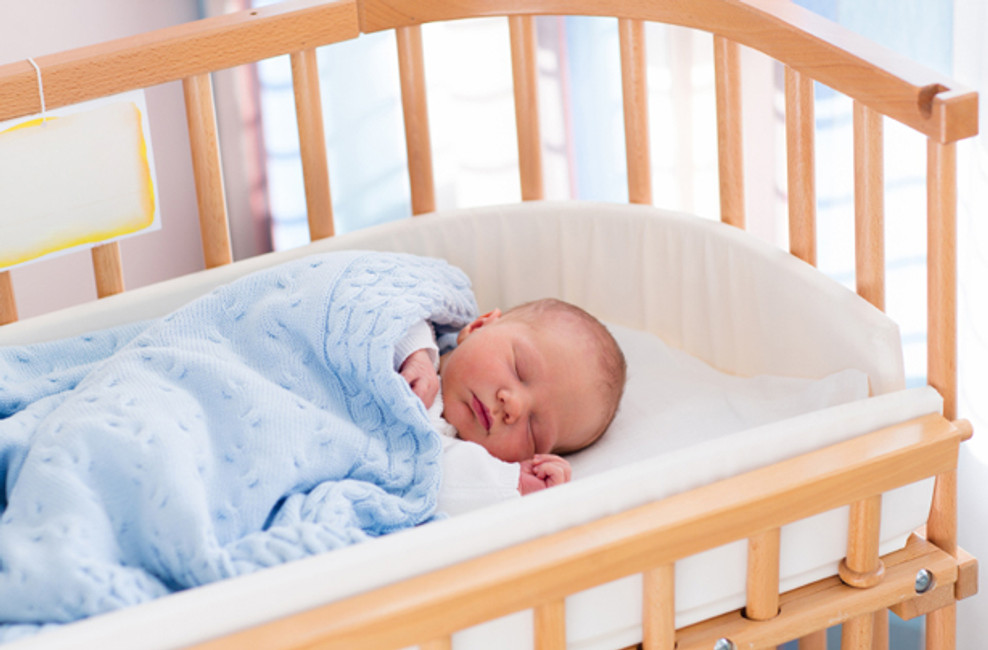 Days and Nights - How To Guide Your Baby's Sleep Rhythm
