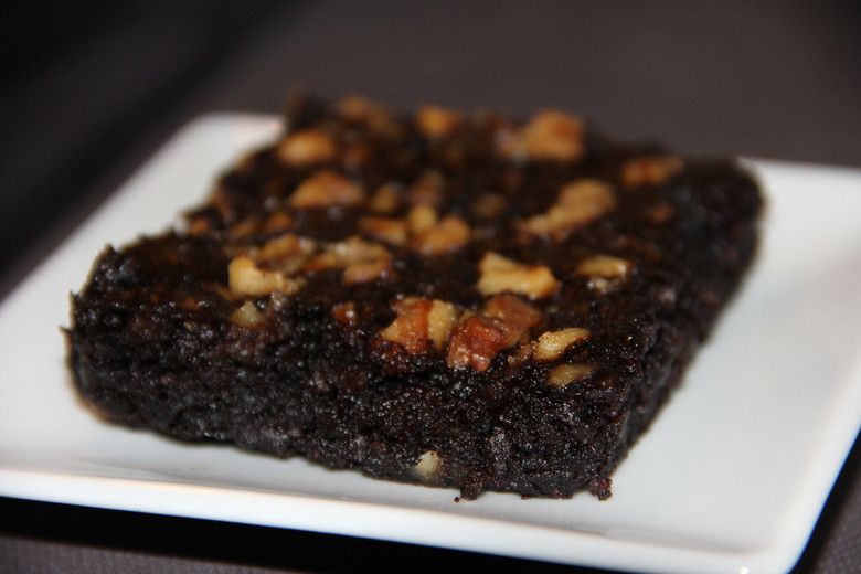 Baked Moist Chocolate Walnut Brownie