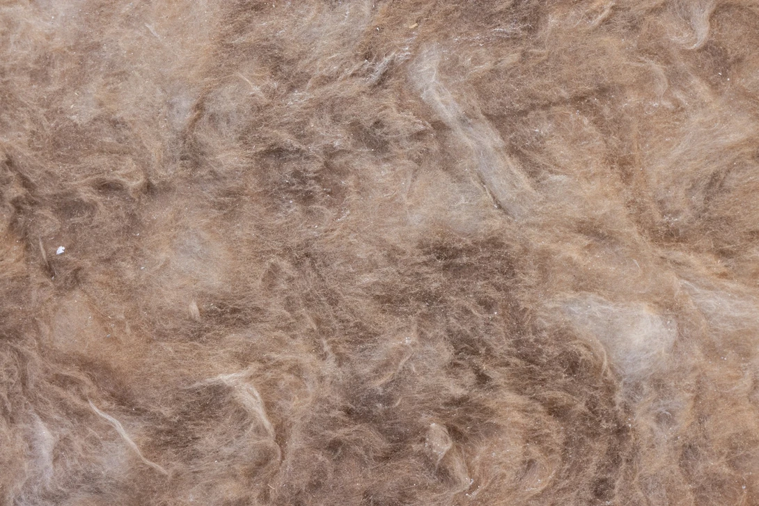 Woven vs Non-Woven Insulation Vacuum Bags: Dust, Airflow and When to Use Each