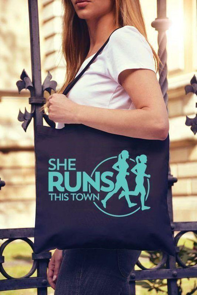  She Runs This Town Box Tote Bag 