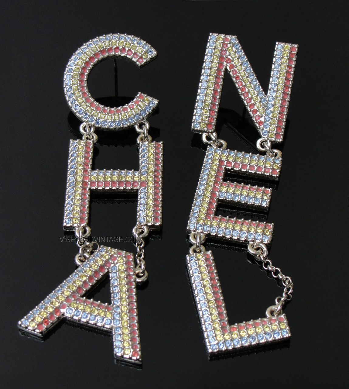 CHANEL 2022 Cruise Earrings (AB7789 B07488 NG677)