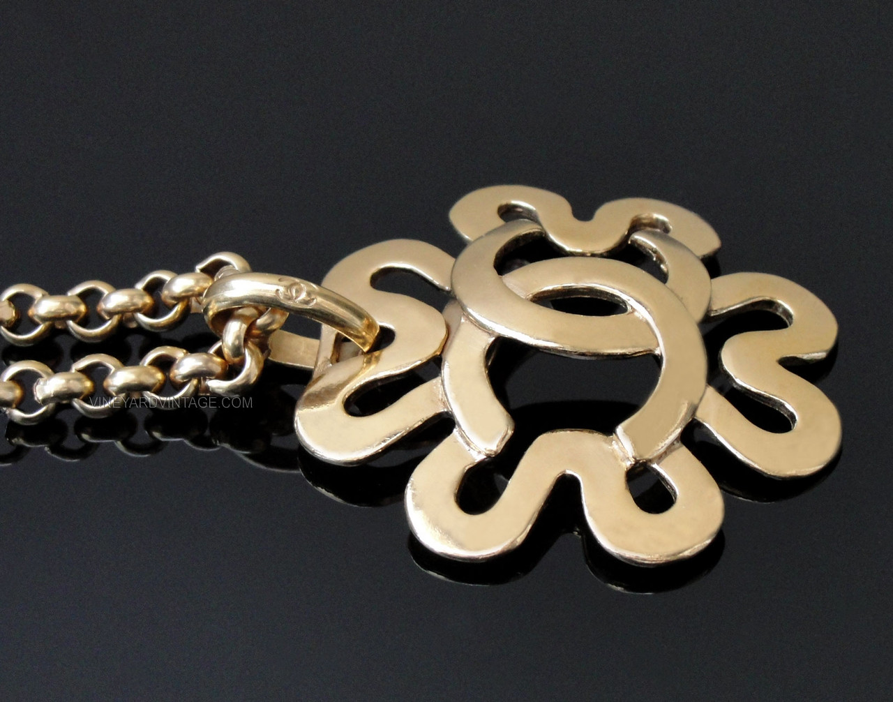 CHANEL 1995 LUCKY CLOVER & CC LOGO NECKLACE