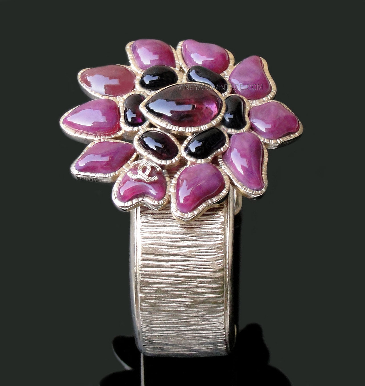 CHANEL PURPLE GRIPOIX POURED GLASS FLOWER CUFF