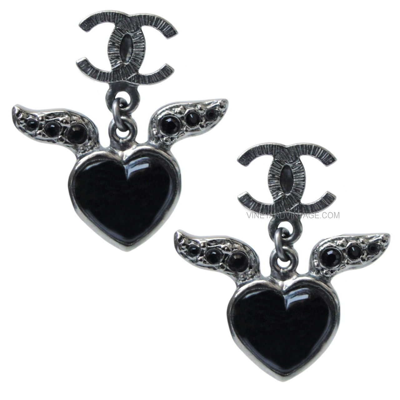 【手元華やかに☆】CHANEL CCロゴ カフ Chanel CC Logo & Puffed Black Heart Earrings