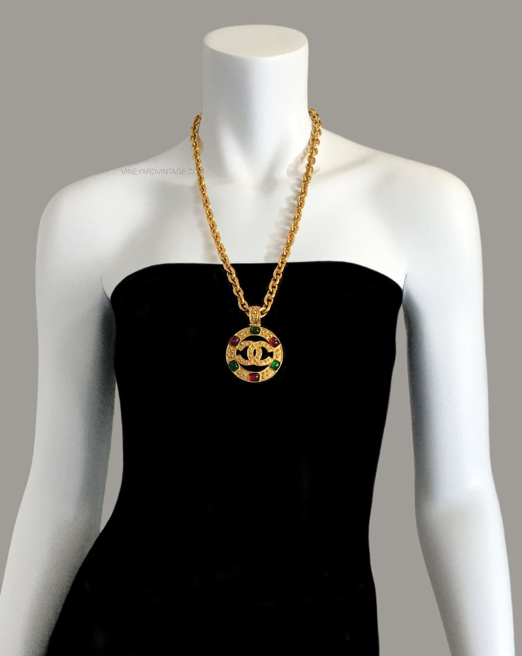 Chanel 1990's Gripoix Filagree Medallion CC Logo Necklace