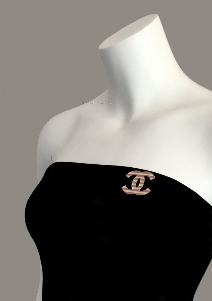 CHANEL CRUISE COLLECTION PINK LOGO & BOW NECKLACE